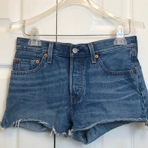 Levi’s 501 Cut off Jean Denim Shorts